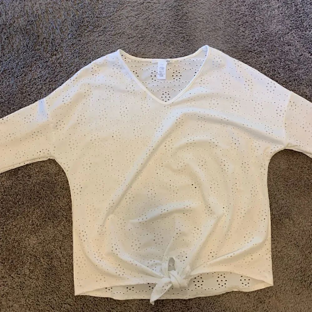 Unwritten White Eyelet Top Size L Ties at Bottom